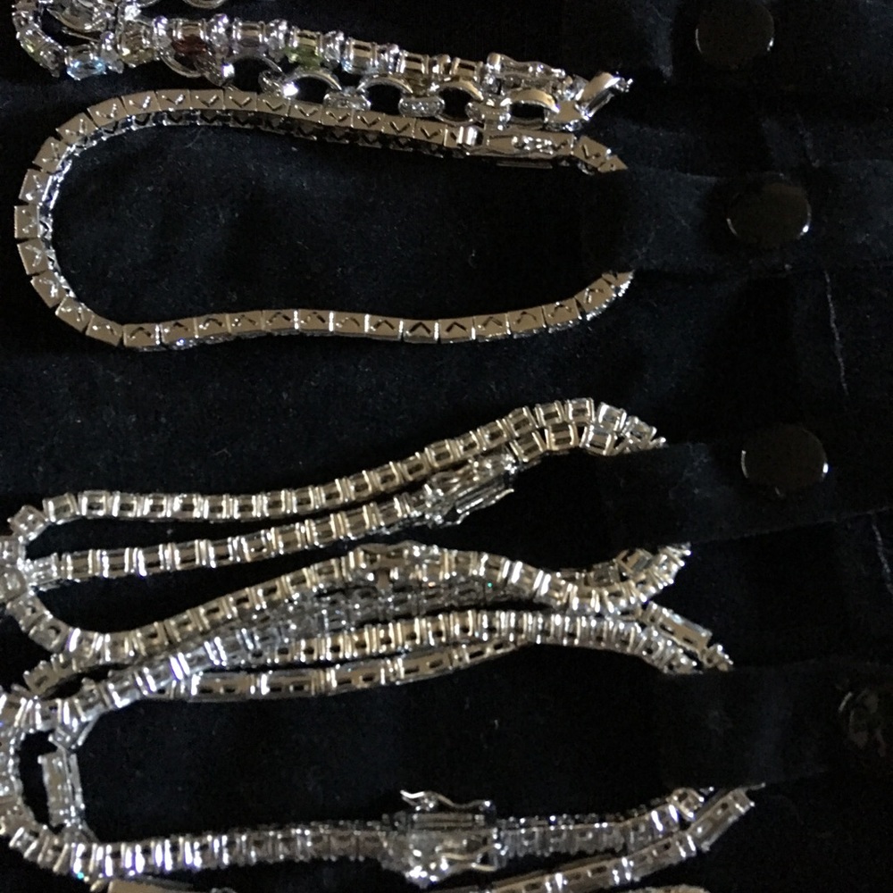 Bracelets - Picture 3 of 5